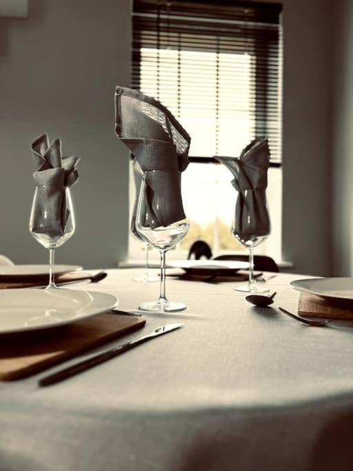 Lakeland Living - Devenish Manor *