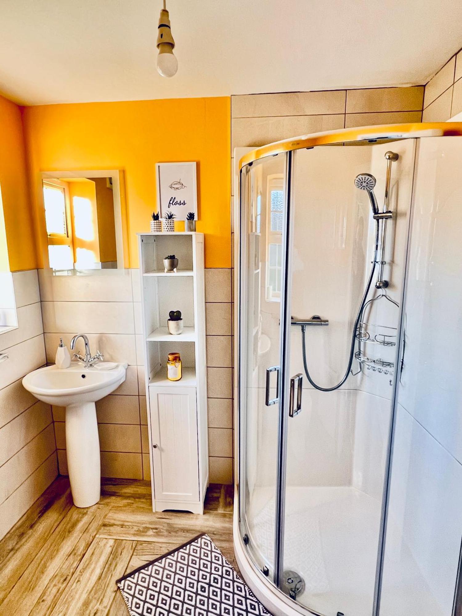 Lakeland Living - Devenish Manor Апартаменты Эннискиллен
